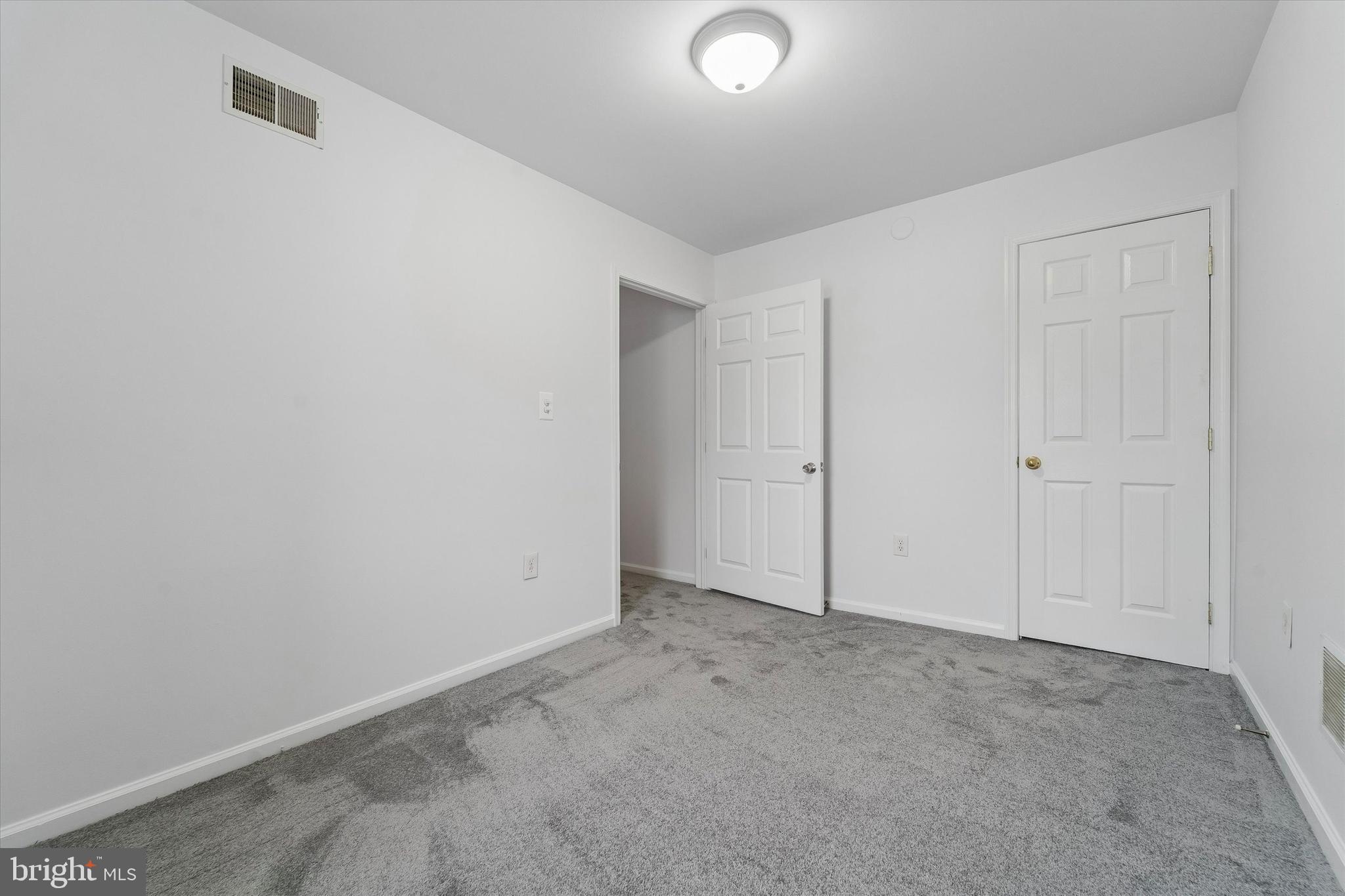 3452 SUNNYSIDE AVENUE