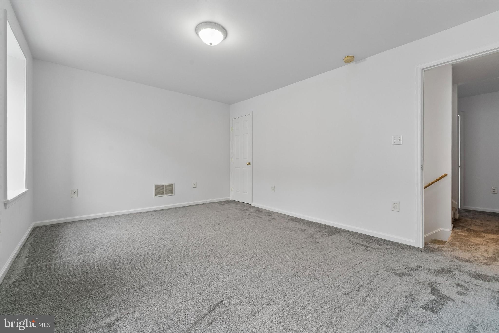 3452 SUNNYSIDE AVENUE