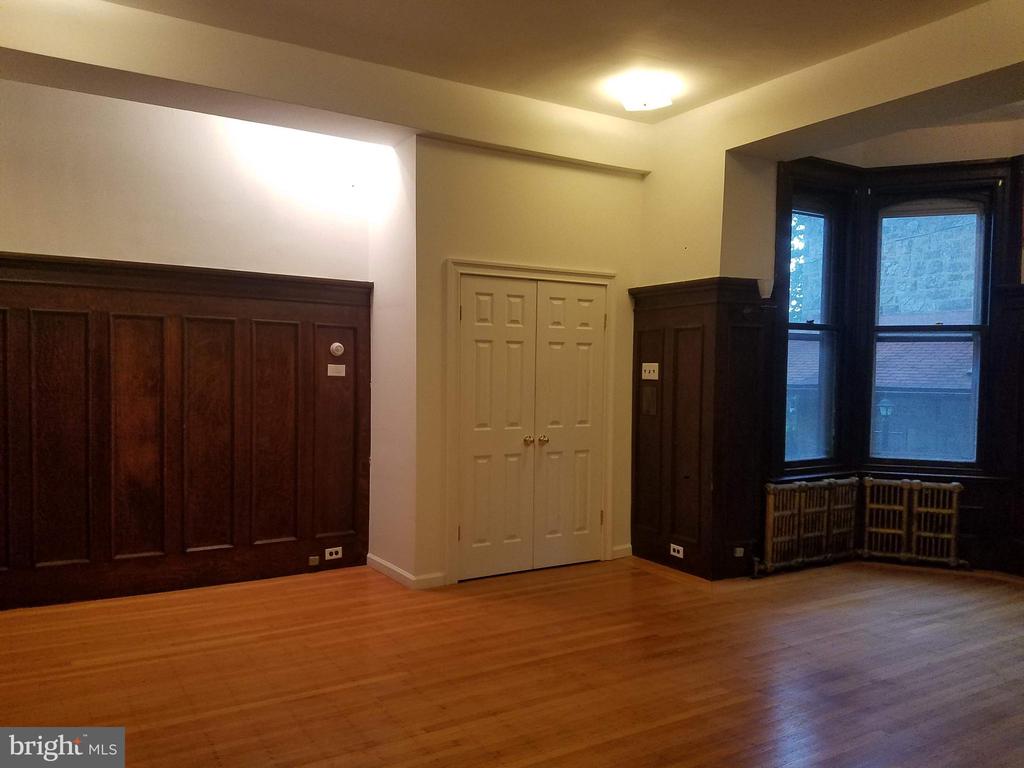 348 GREEN LANE 1R