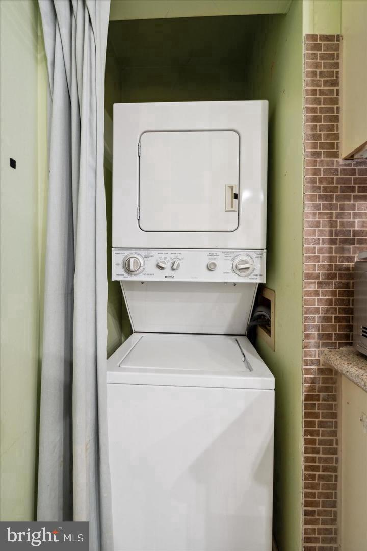 1914 FAIRMOUNT AVENUE 5