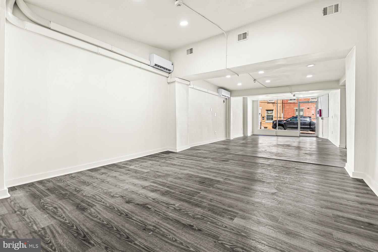 178 W MASTER STREET