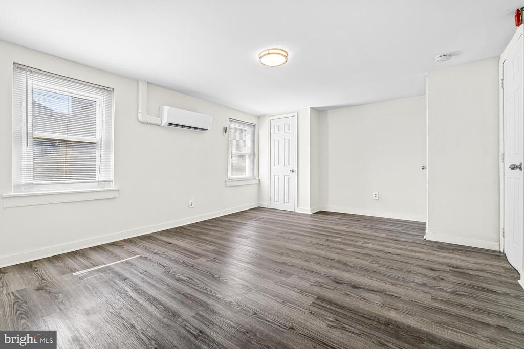 178 W MASTER STREET