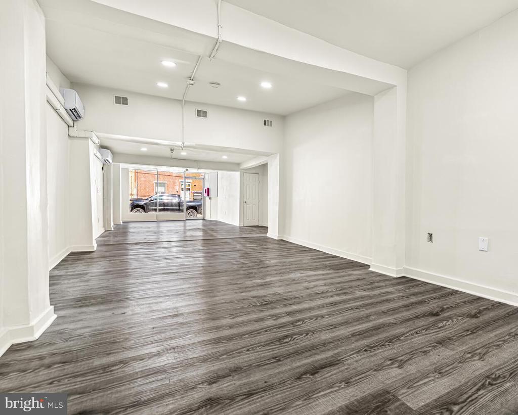 178 W MASTER STREET