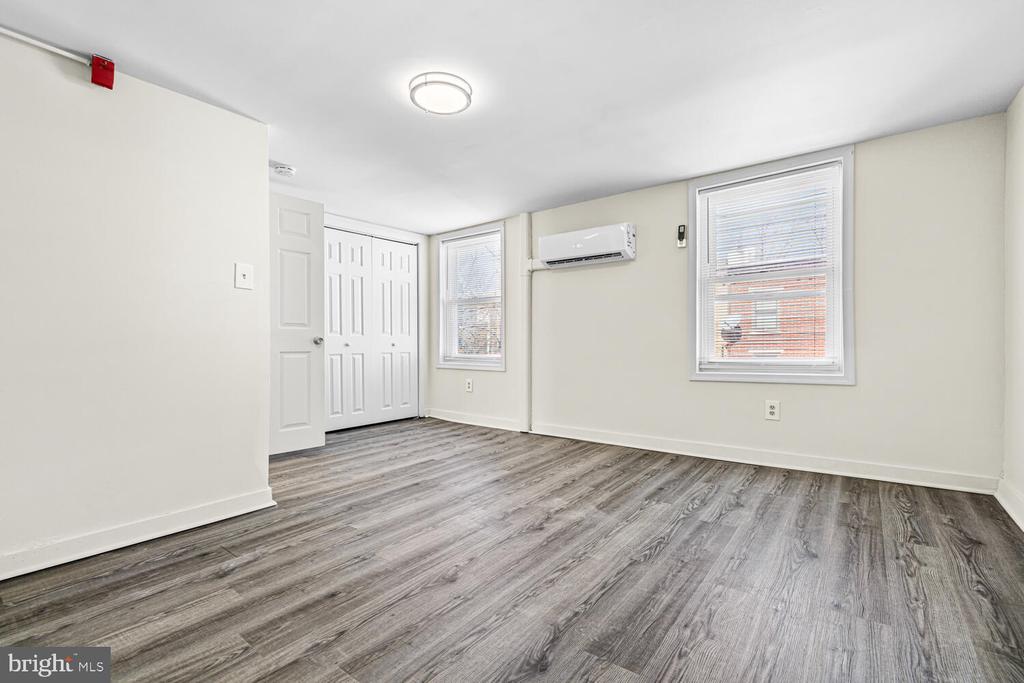 178 W MASTER STREET