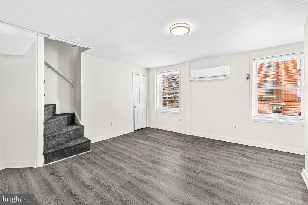 178 W MASTER STREET
