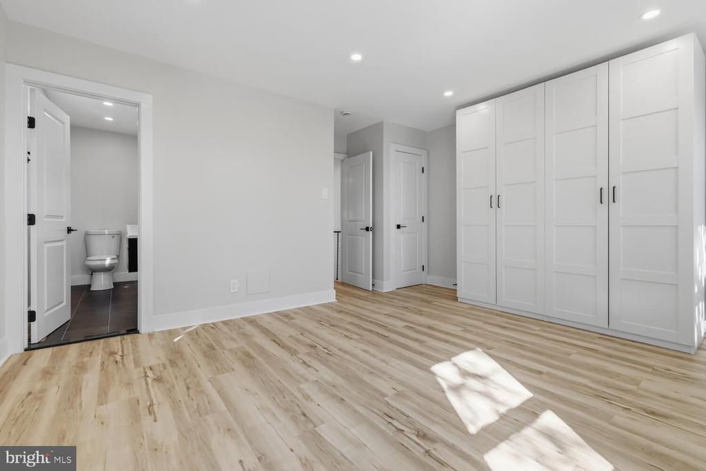 937 E GORGAS LANE