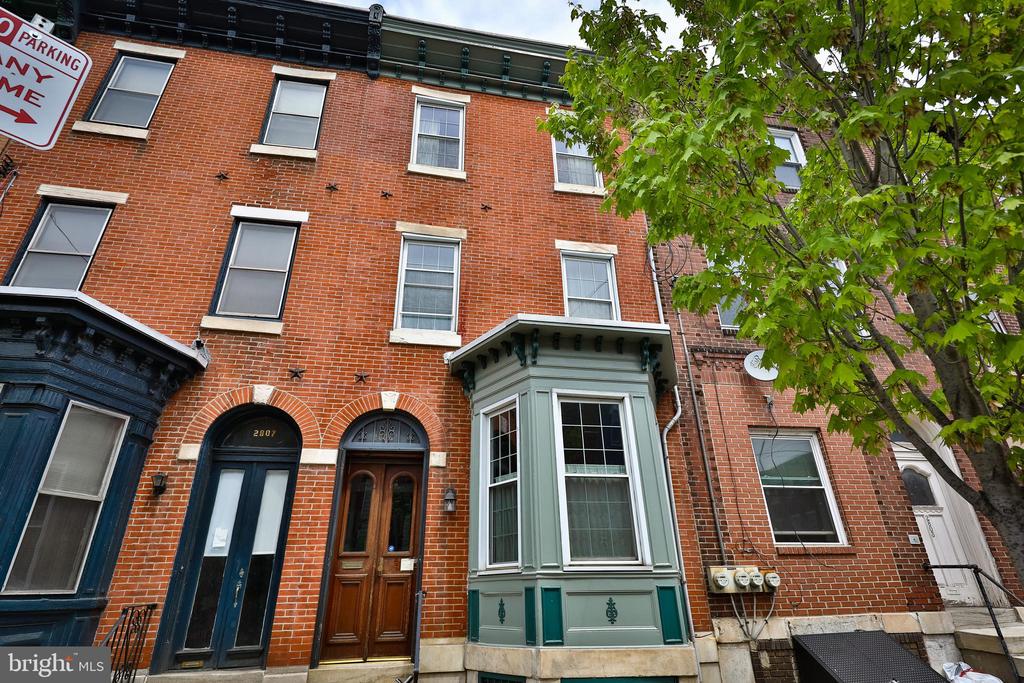 2805 POPLAR STREET
