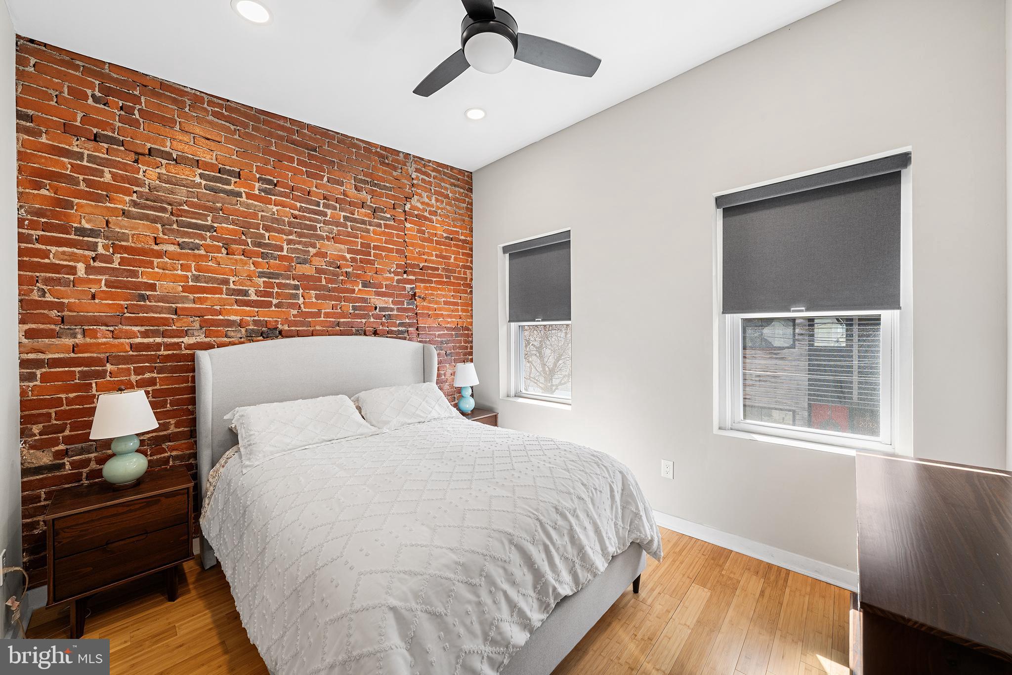 2037 E FLETCHER STREET