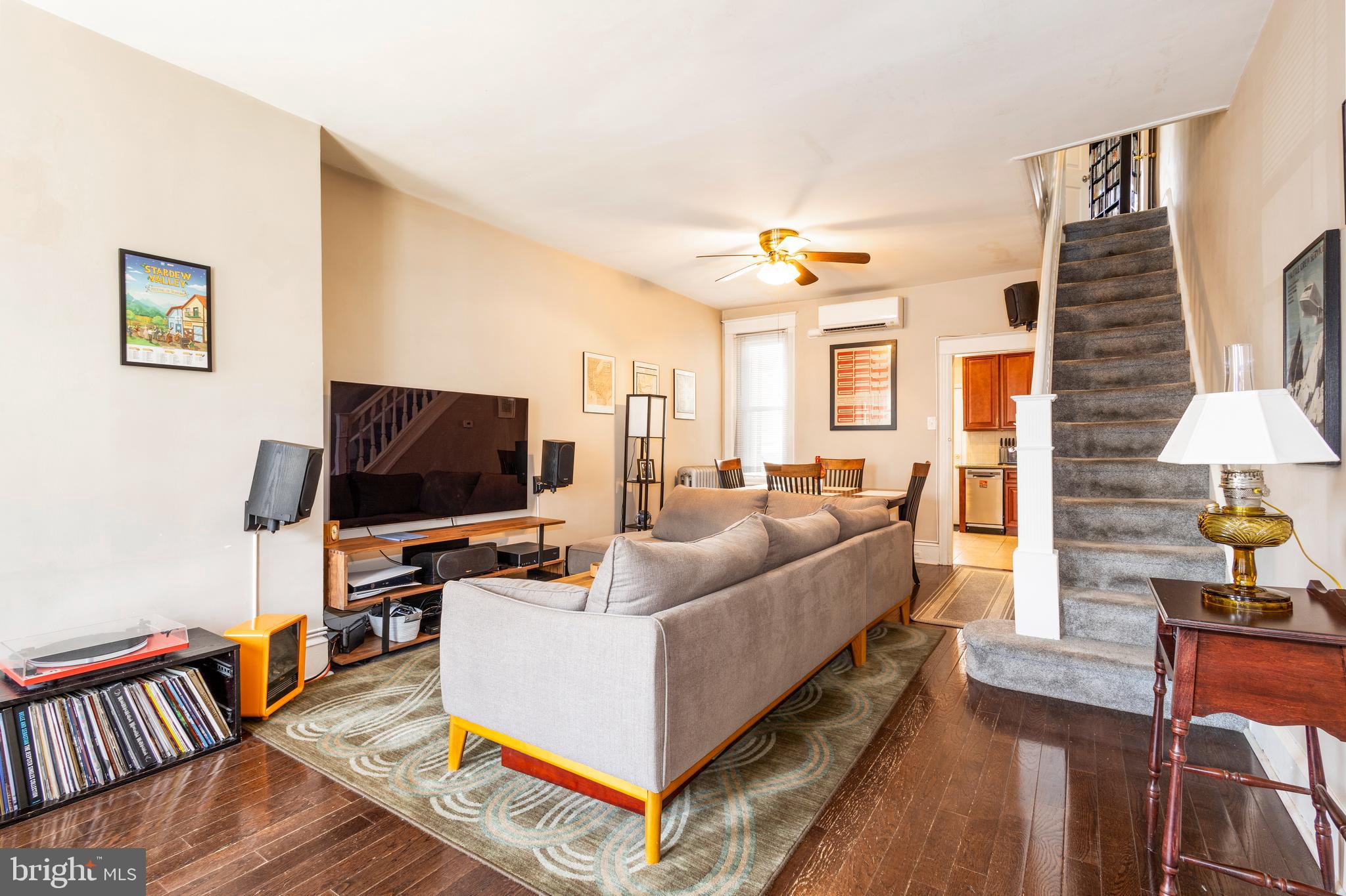 2632 E VENANGO STREET