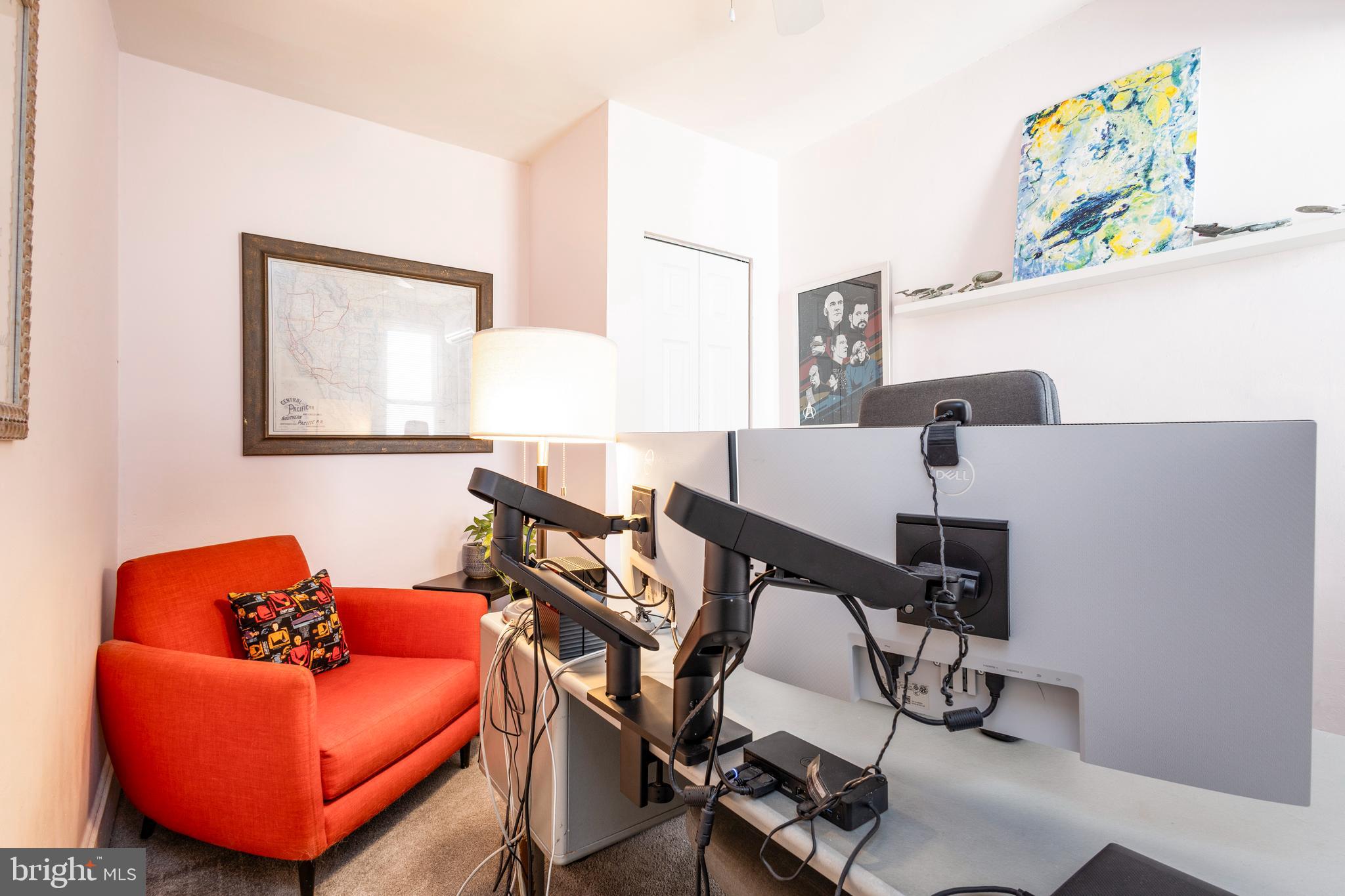 2632 E VENANGO STREET