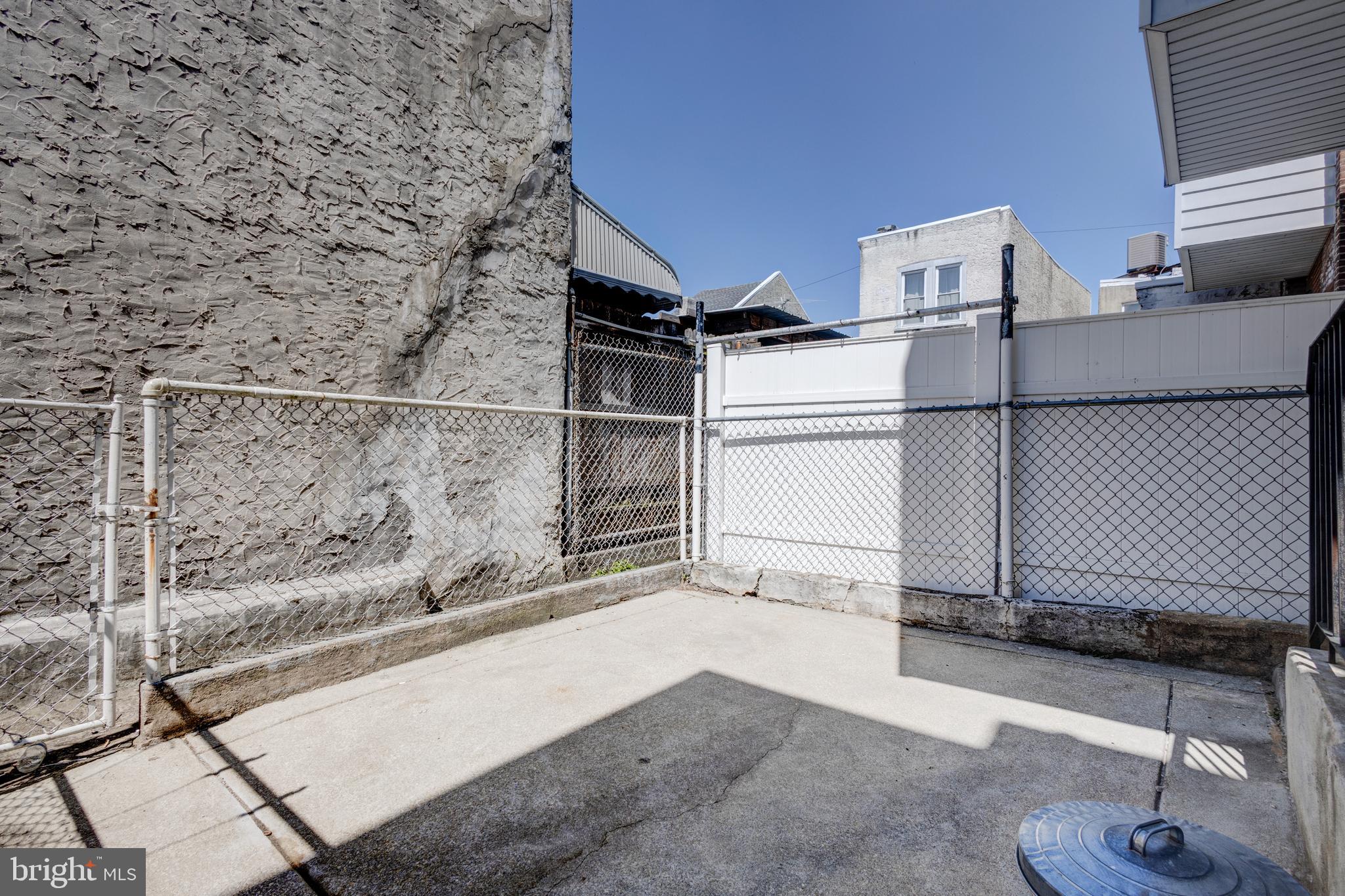 2632 E VENANGO STREET