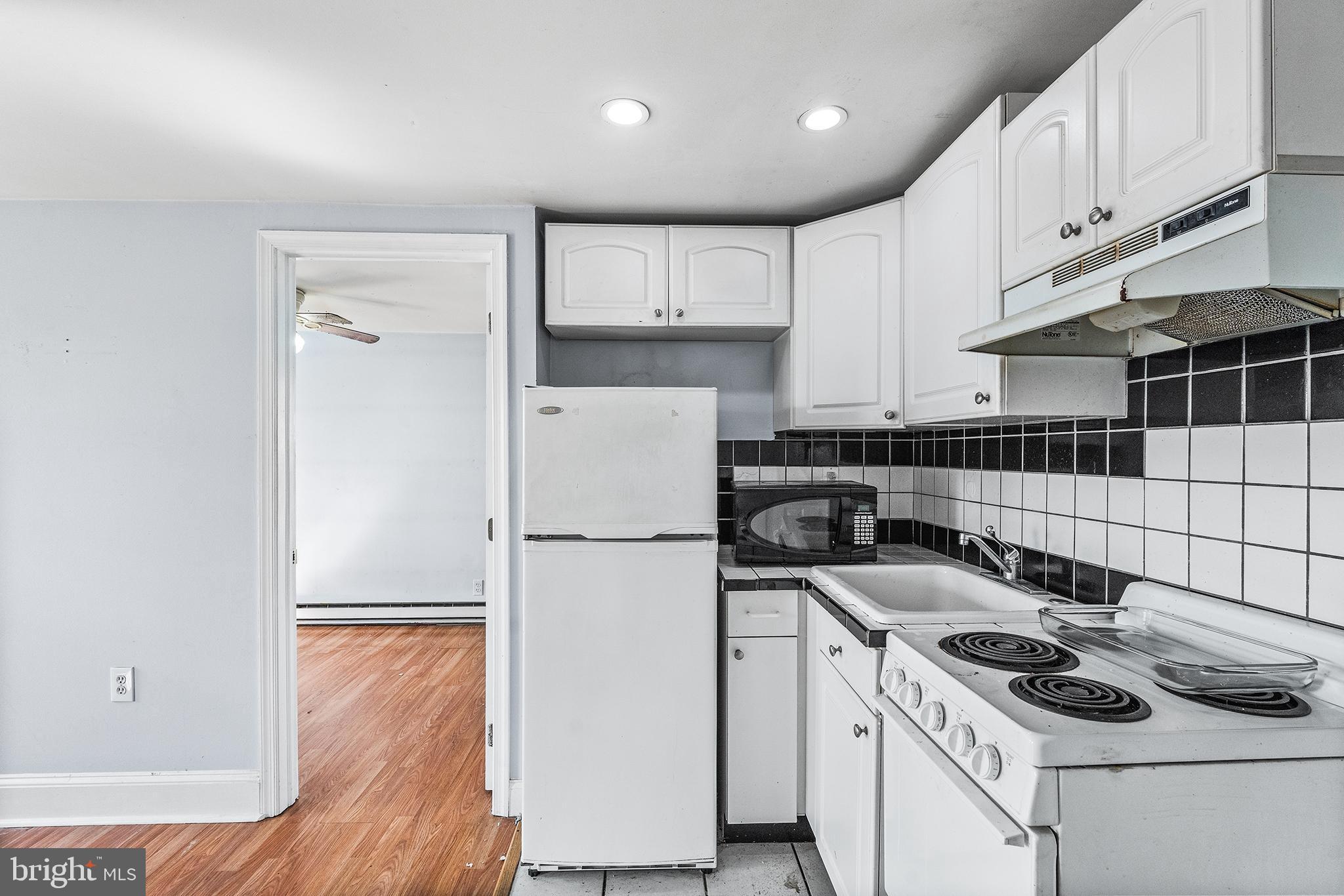 3349 CONRAD STREET 4