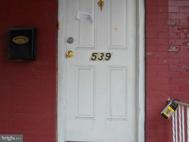 539 E WALNUT LANE
