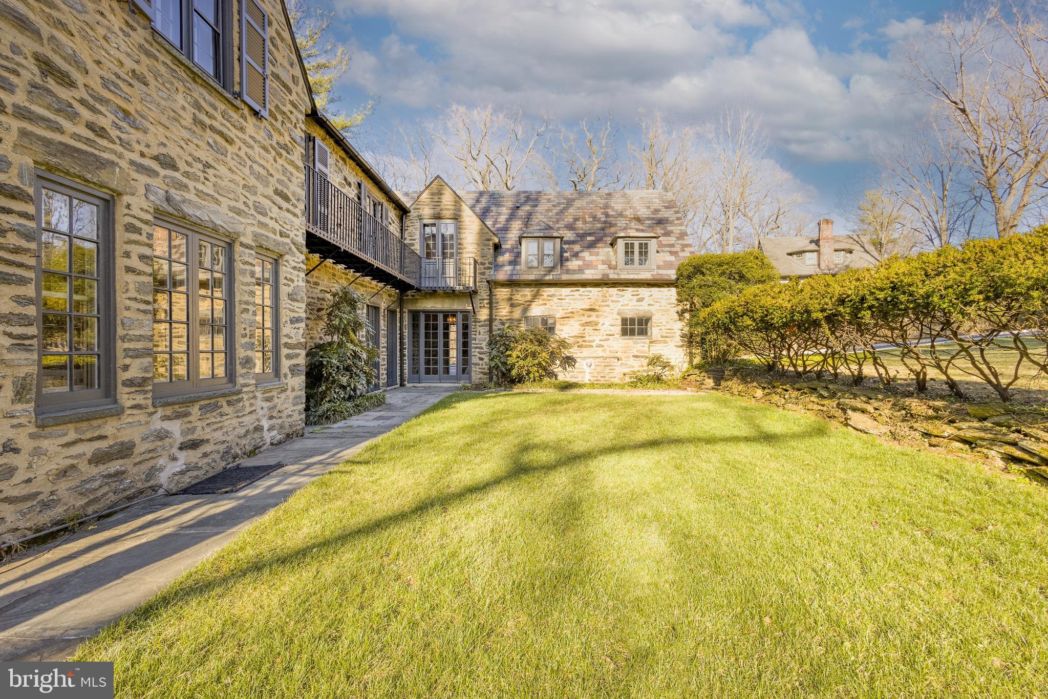 99 E BELLS MILL ROAD