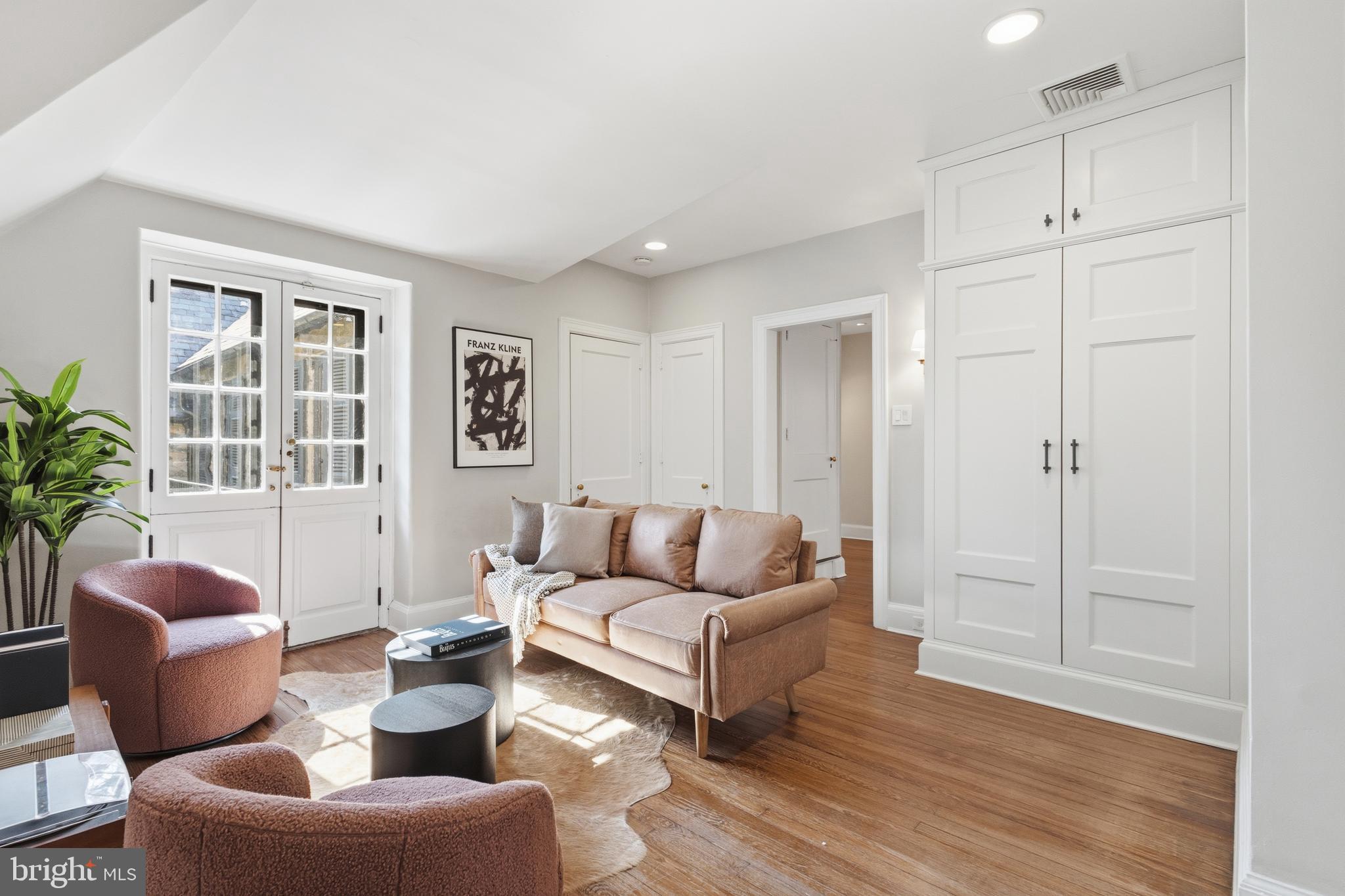 99 E BELLS MILL ROAD