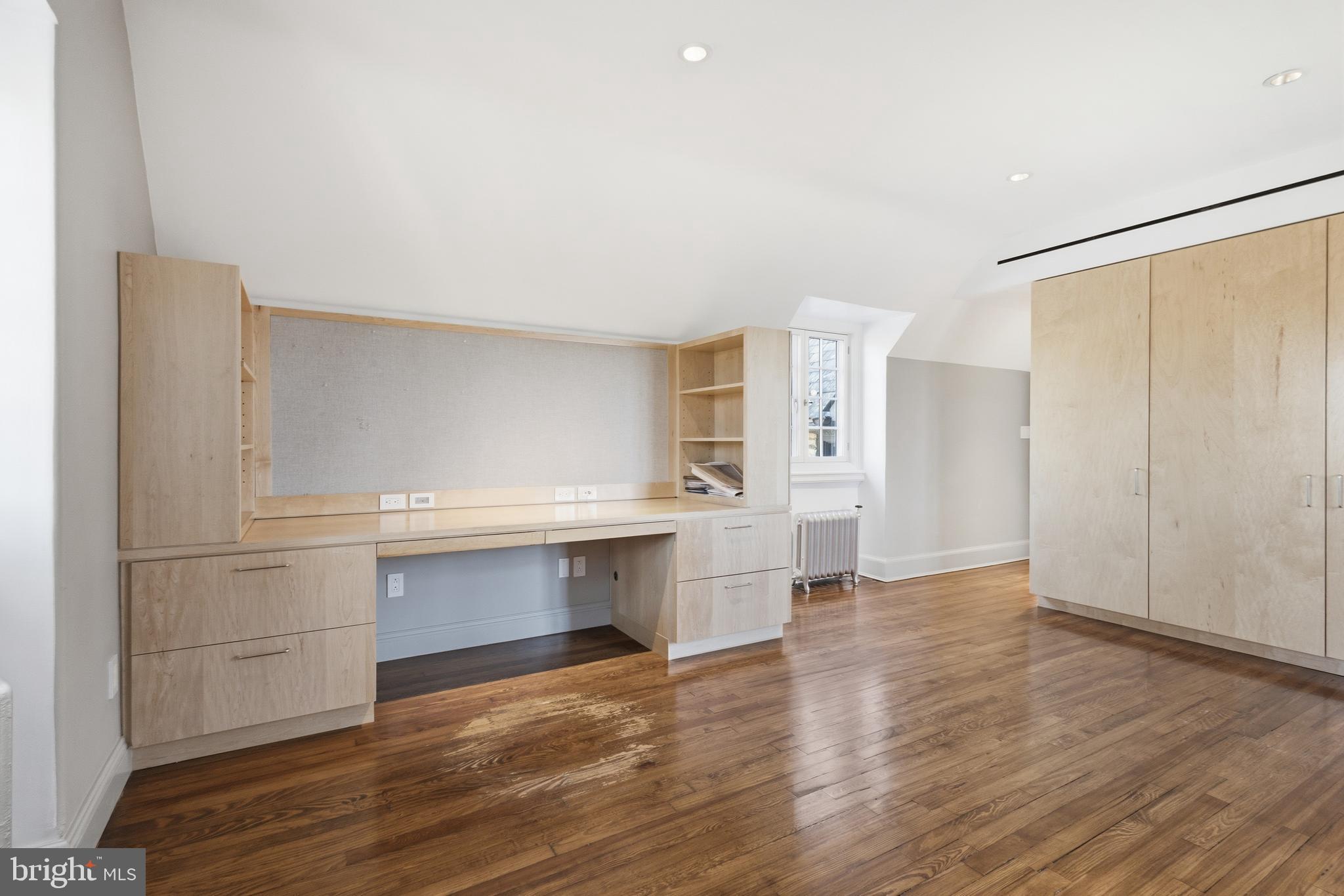 99 E BELLS MILL ROAD