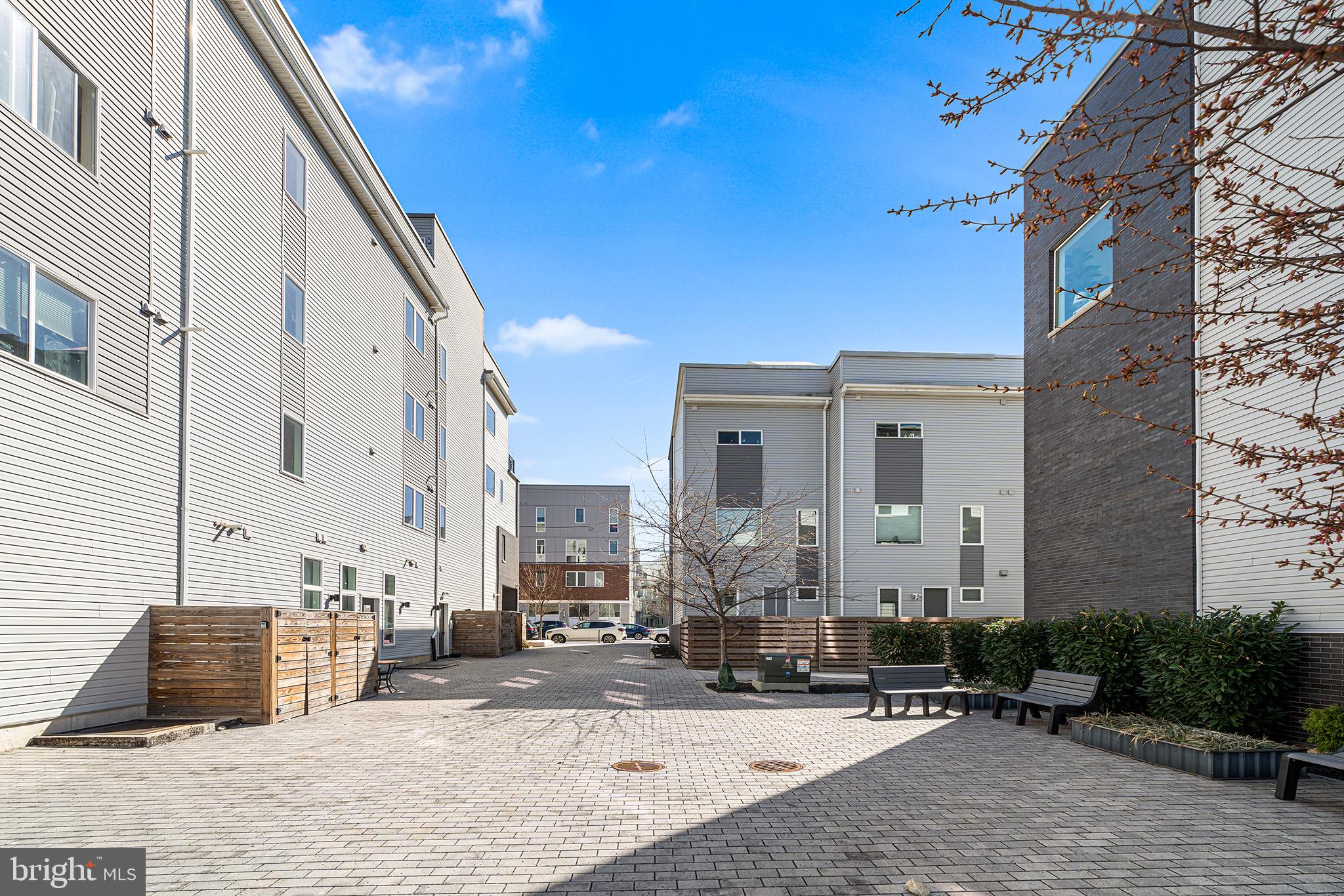 1640 N 5TH COURT 00 29A