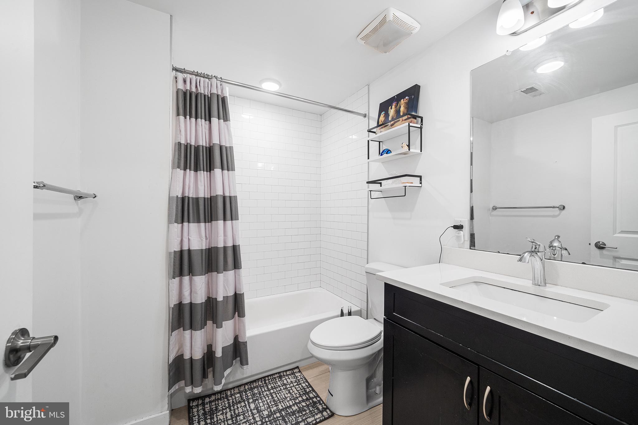 1640 N 5TH COURT 00 29A