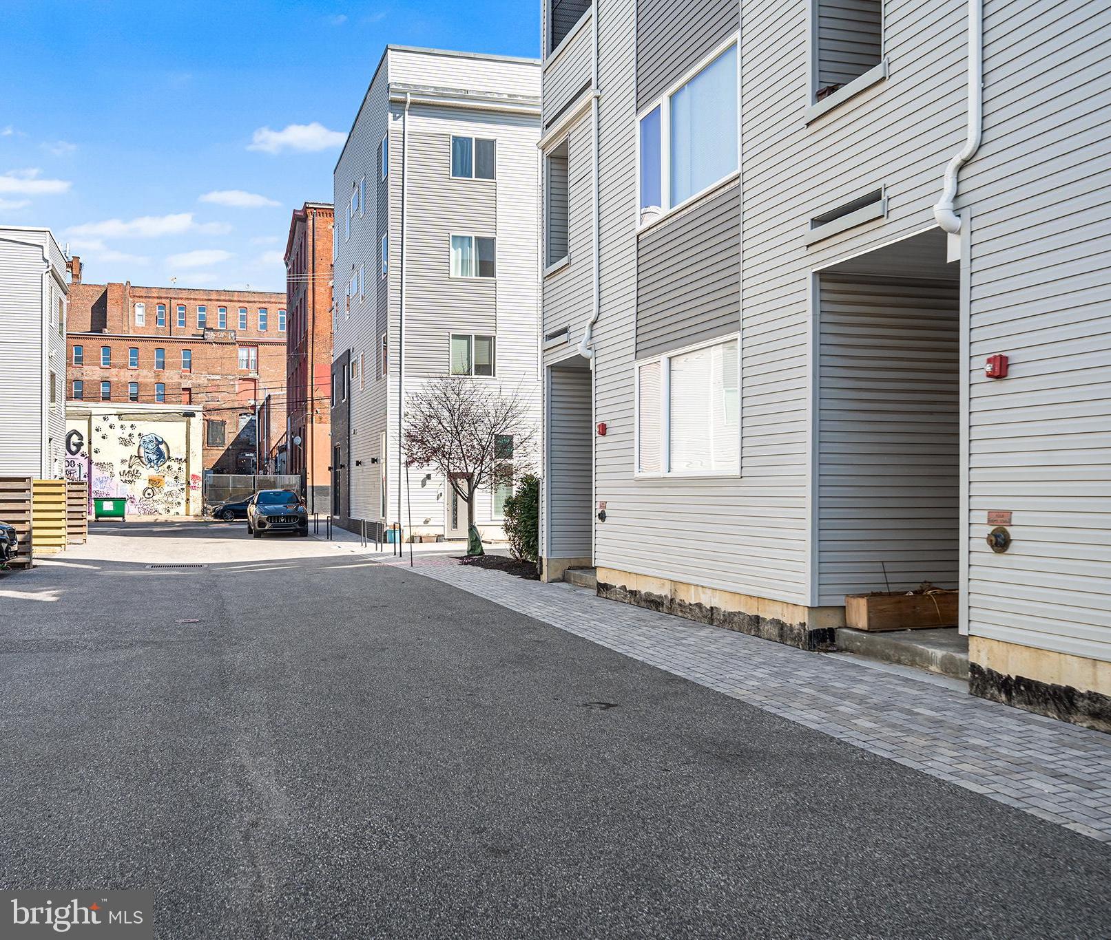 1640 N 5TH COURT 00 29A