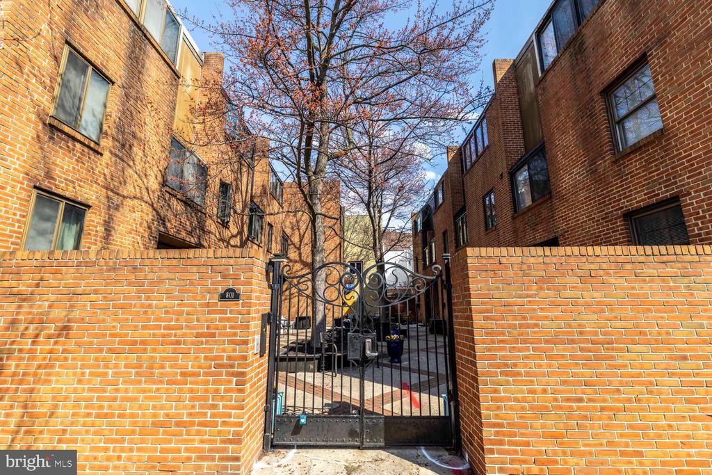 801 SOUTH STREET G