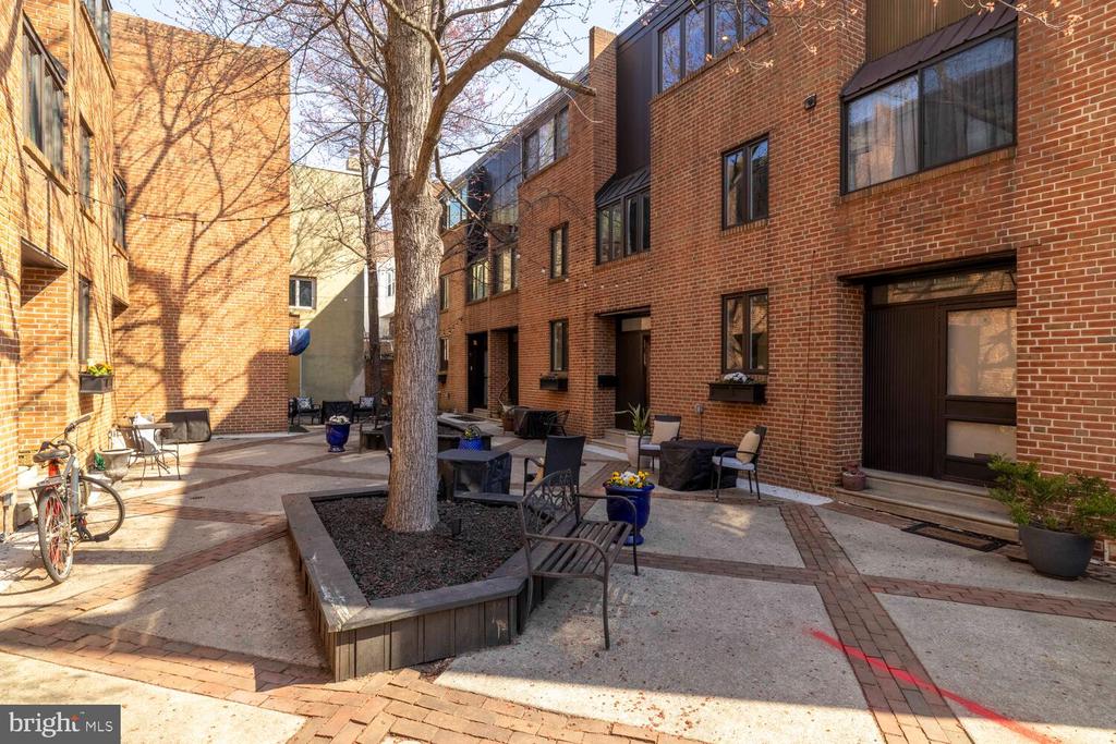 801 SOUTH STREET G
