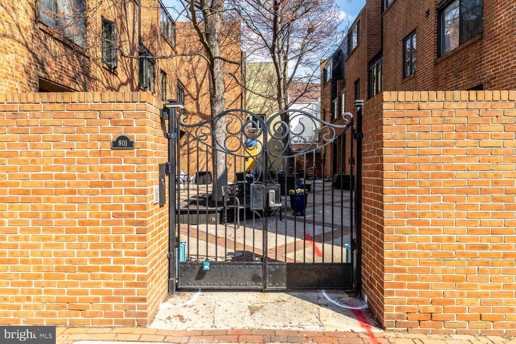 801 SOUTH STREET G