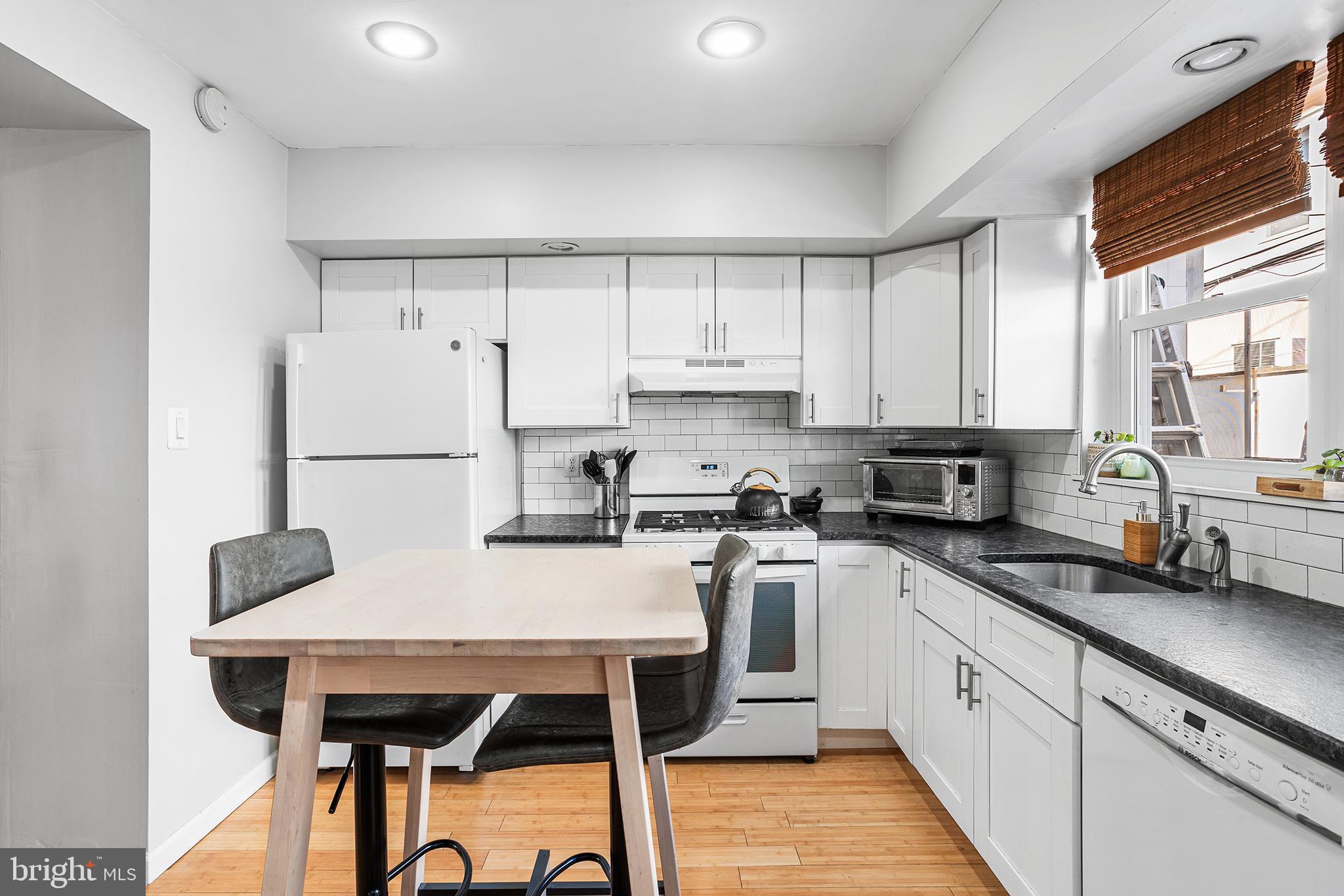 1911 S ISEMINGER STREET