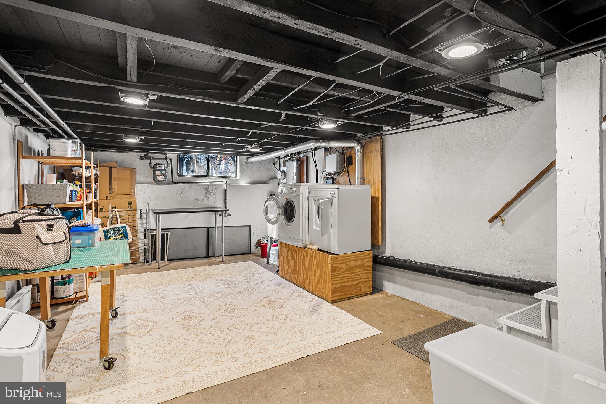 1911 S ISEMINGER STREET