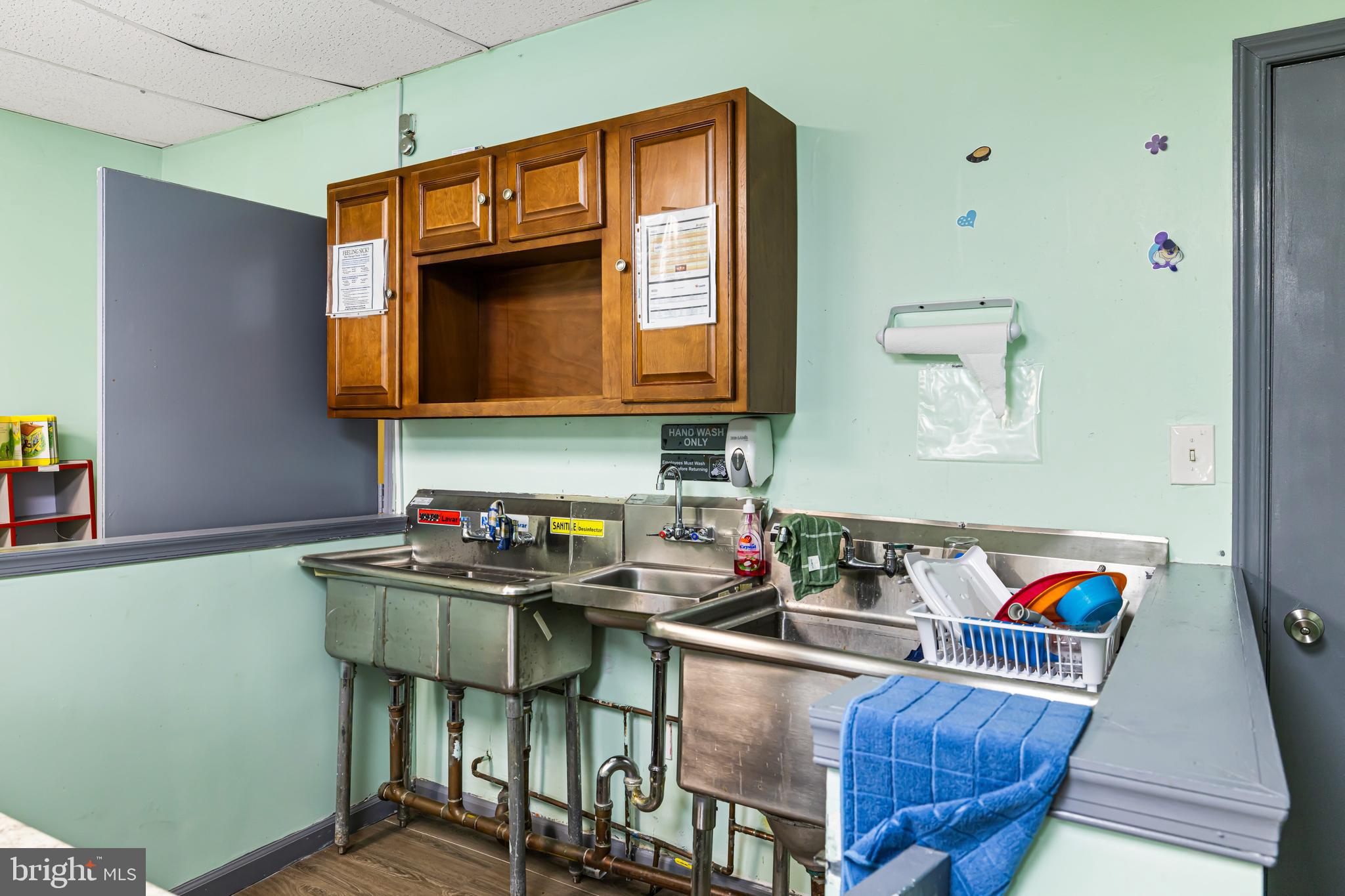 5819 GERMANTOWN AVENUE