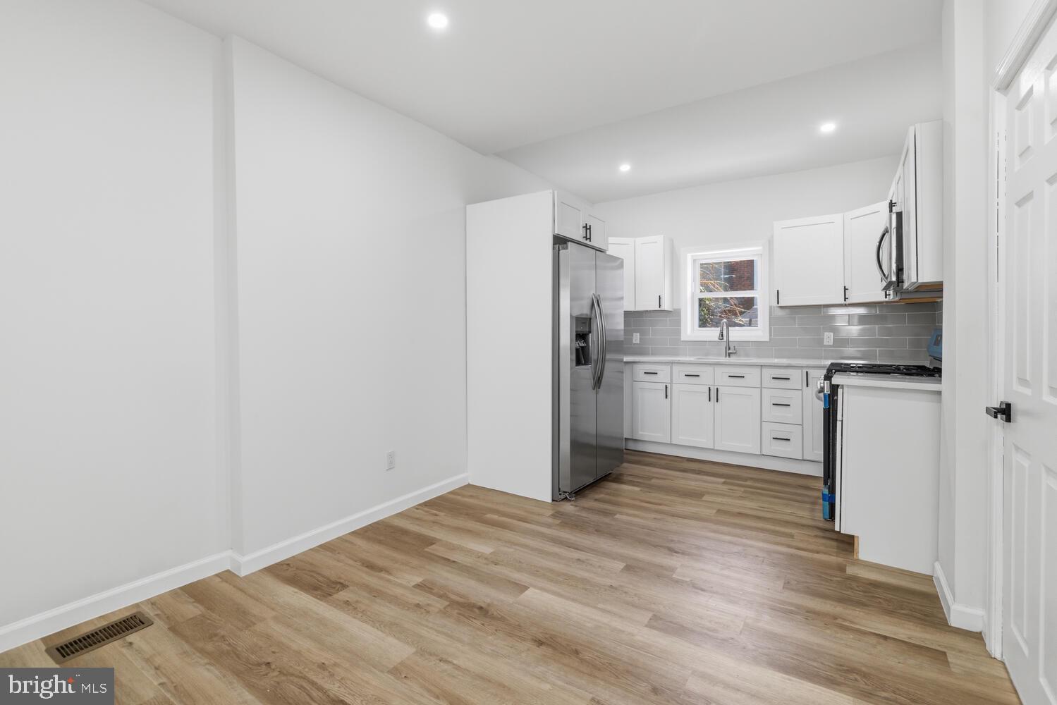 5722 HADFIELD STREET