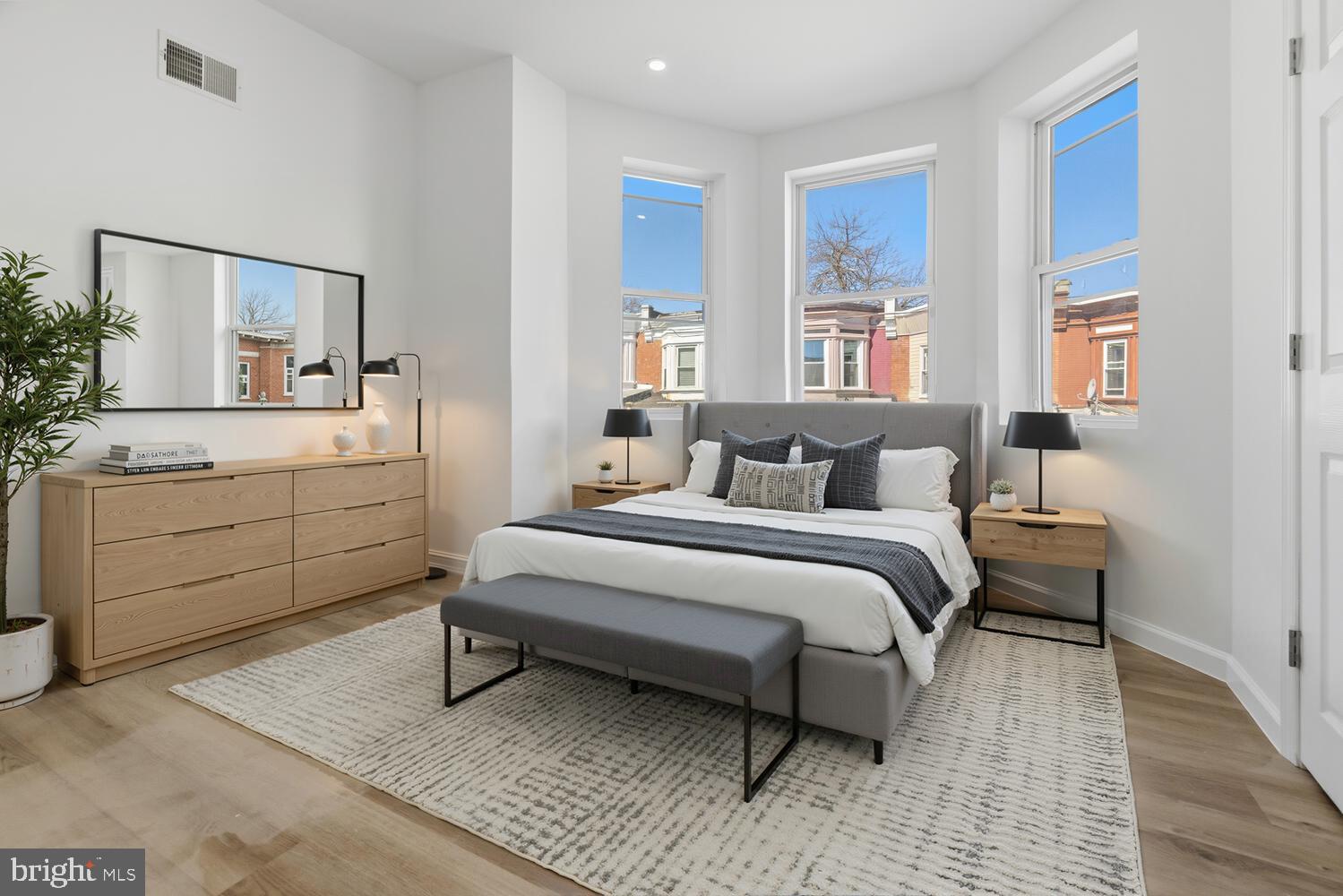 5722 HADFIELD STREET