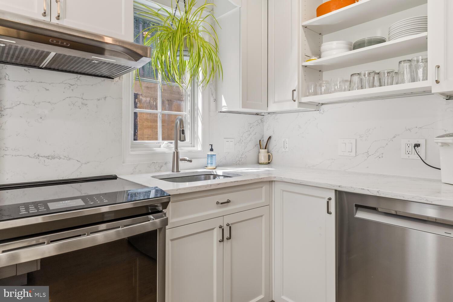 804-6 LOMBARD STREET