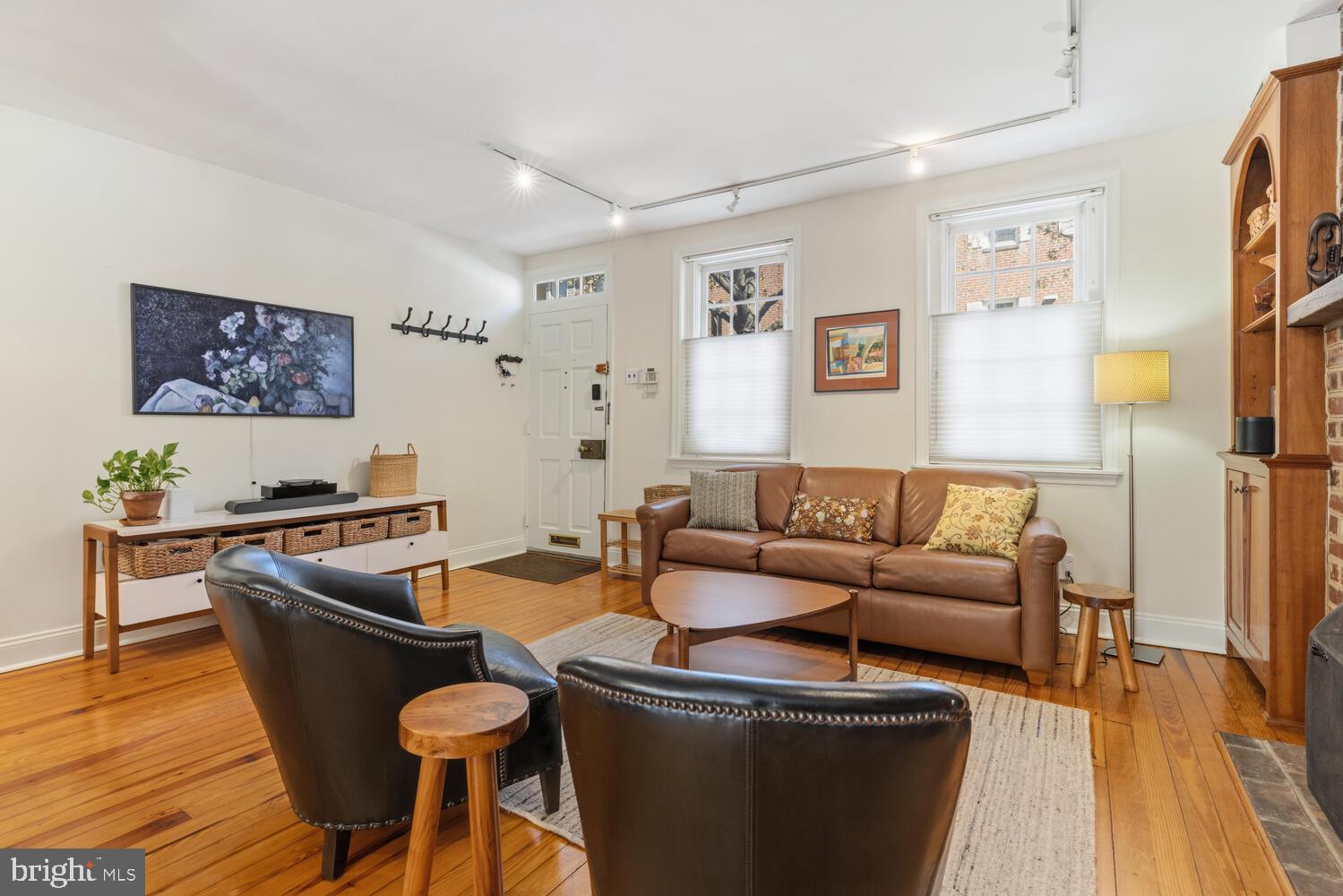 804-6 LOMBARD STREET