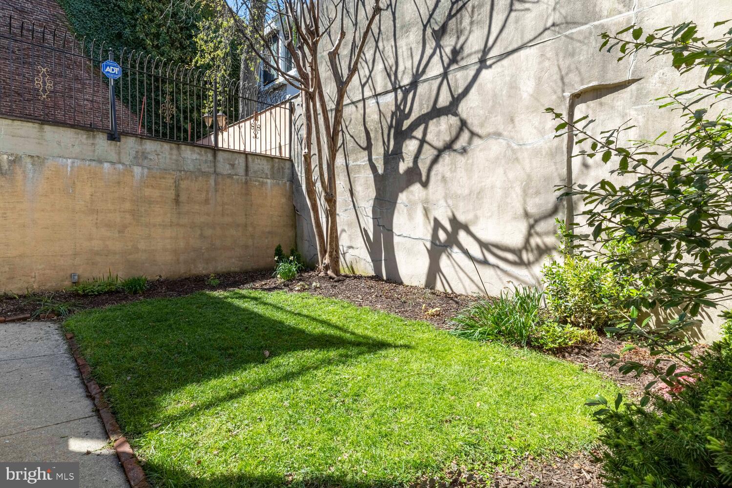 804-6 LOMBARD STREET