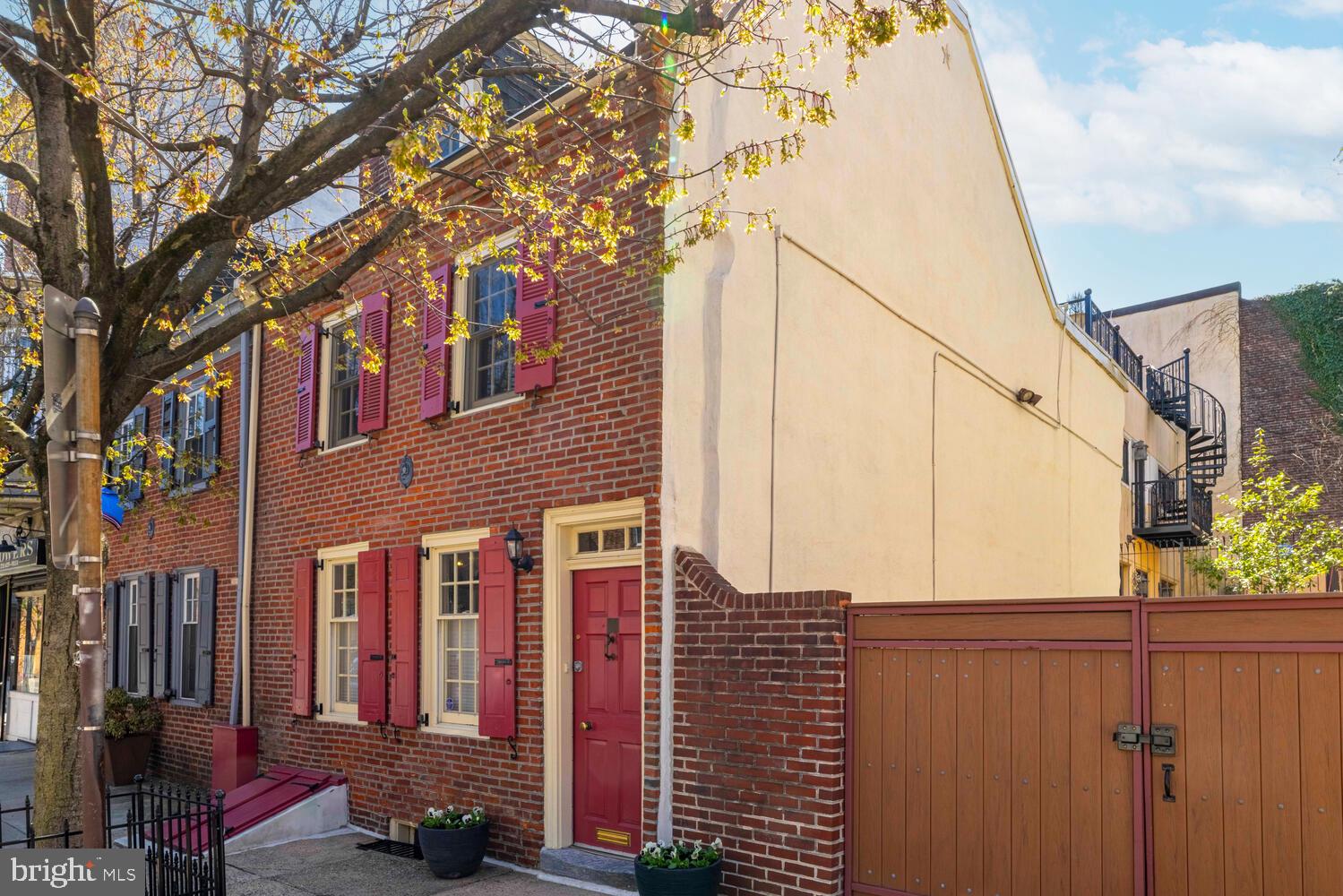 804-6 LOMBARD STREET