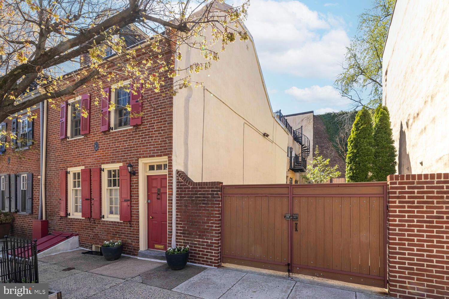 804-6 LOMBARD STREET