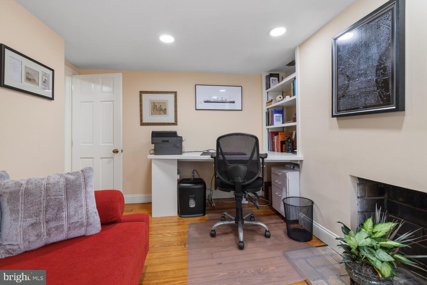 804-6 LOMBARD STREET