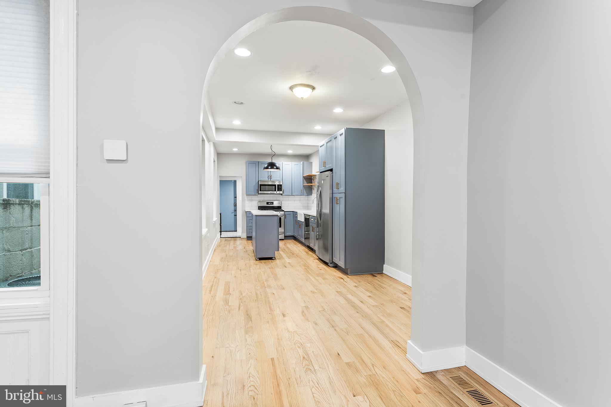 2340 W THOMPSON STREET