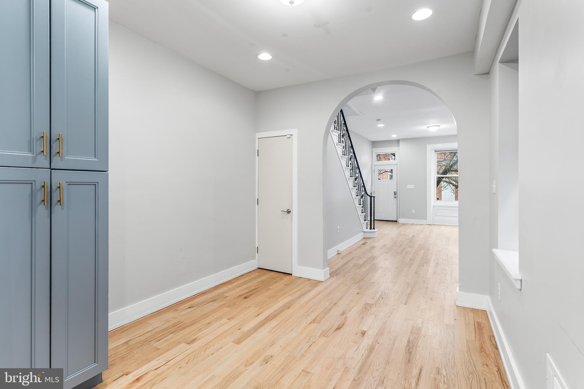 2340 W THOMPSON STREET