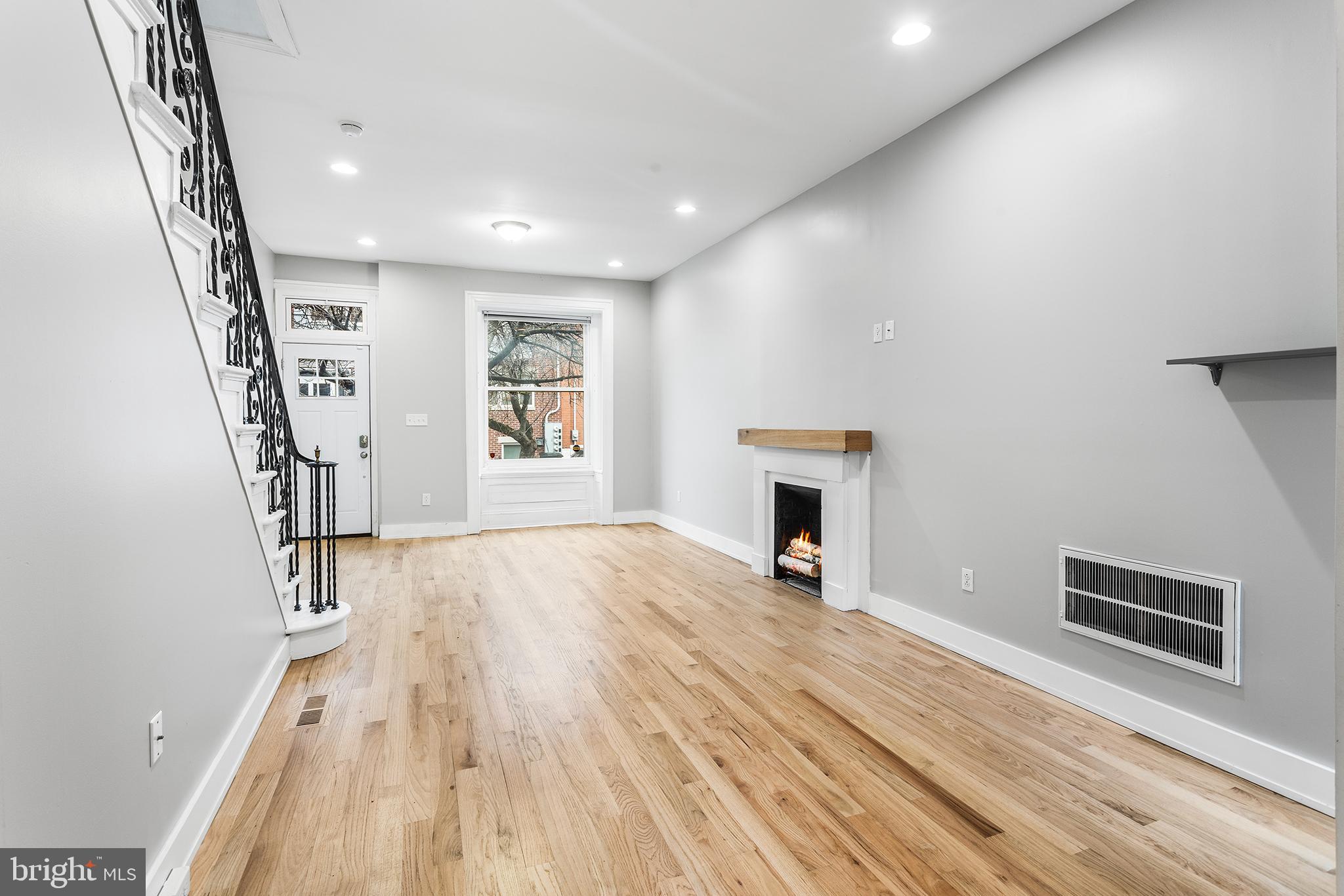 2340 W THOMPSON STREET