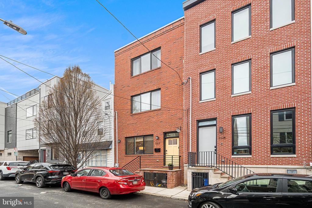 1117 EARL STREET