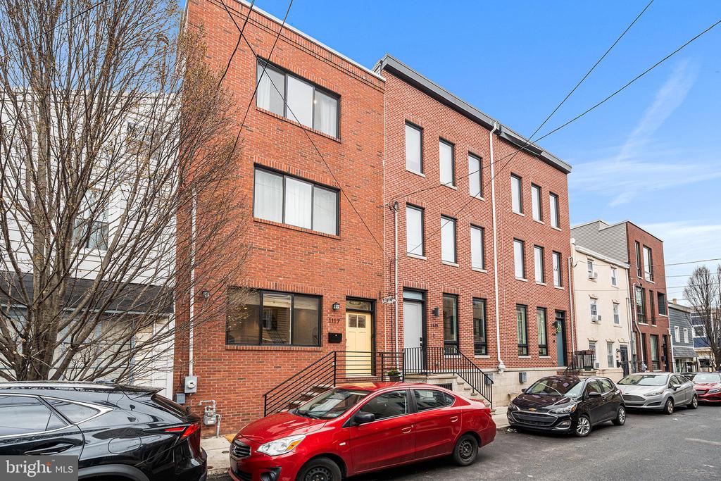 1117 EARL STREET