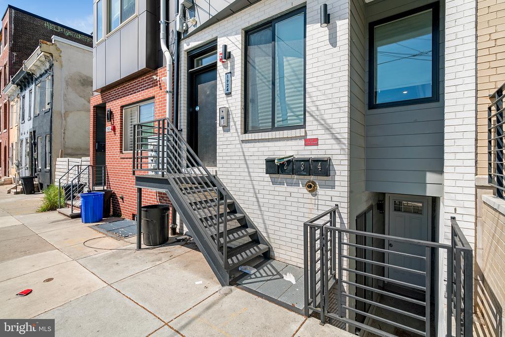 1924 N 6TH STREET 1
