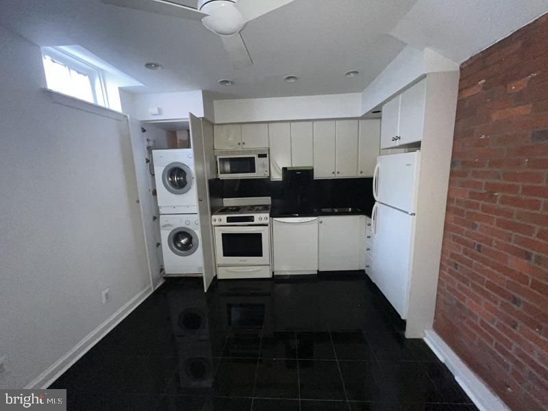 1104 LOMBARD STREET 43