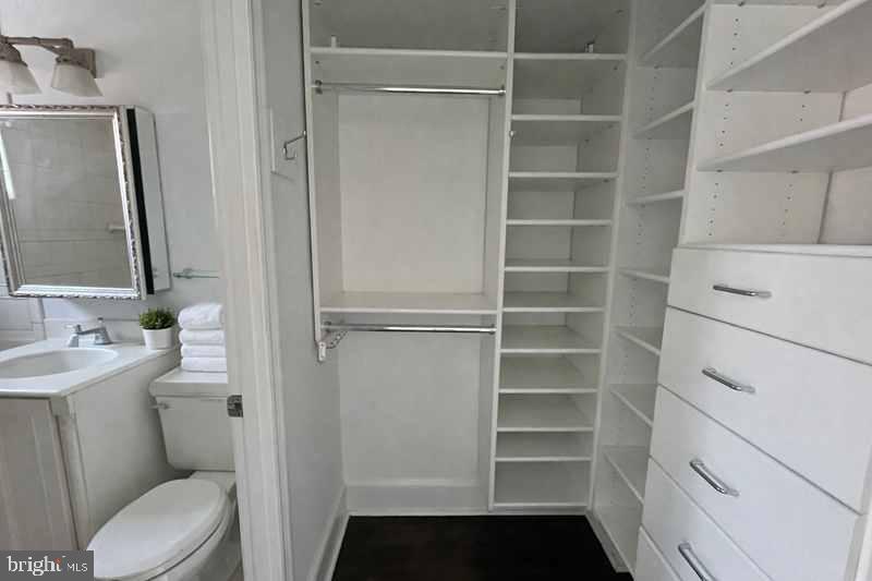 1104 LOMBARD STREET 43