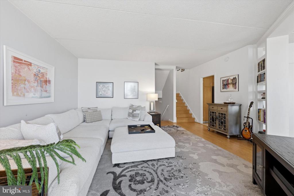 2301 CHERRY STREET 00 4A