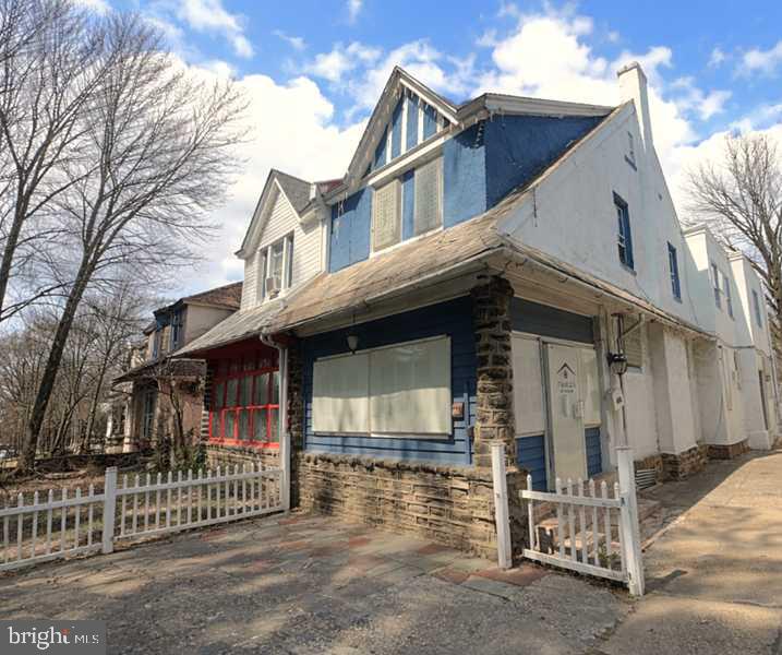 4828 E ROOSEVELT BOULEVARD