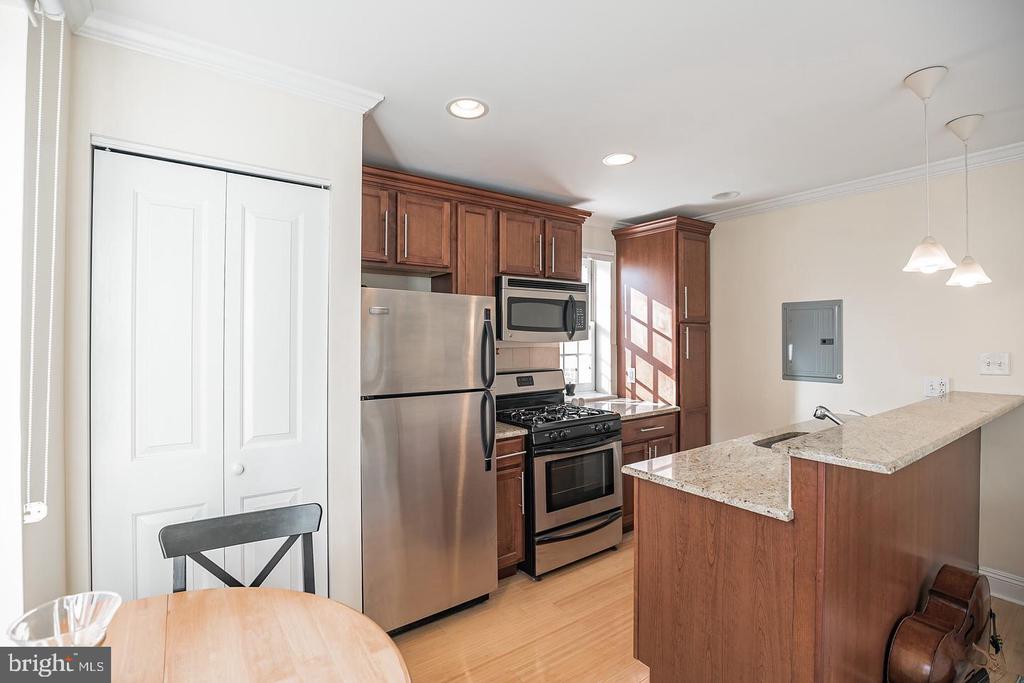 1716 PINE STREET 5/3R