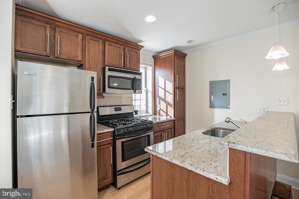 1716 PINE STREET 5/3R