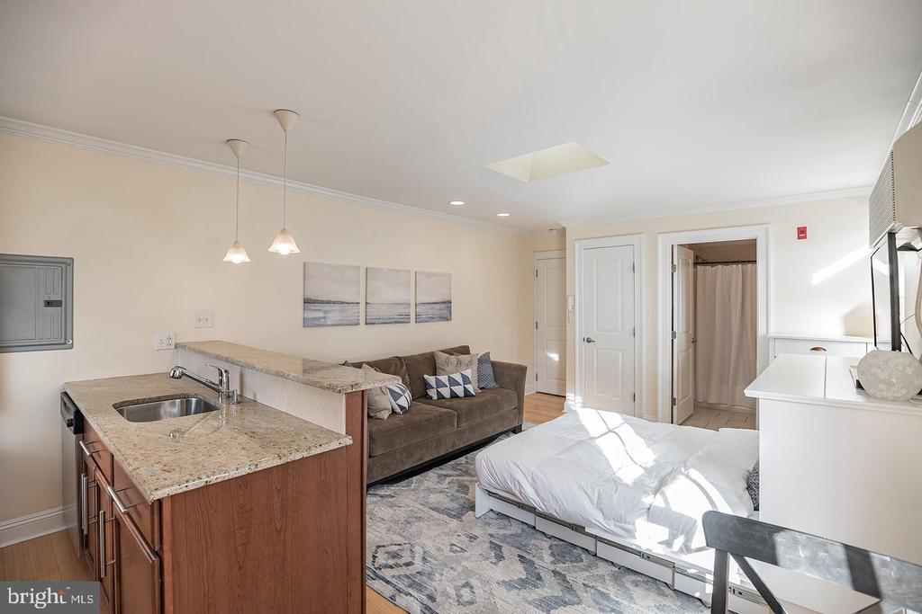 1716 PINE STREET 5/3R
